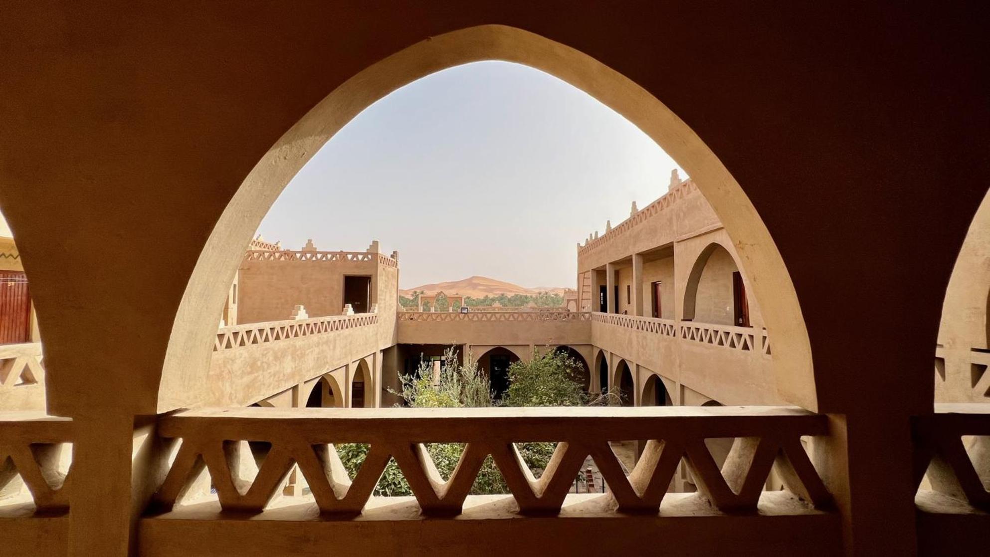 Hotel Riad Oasis 메르주가 외부 사진