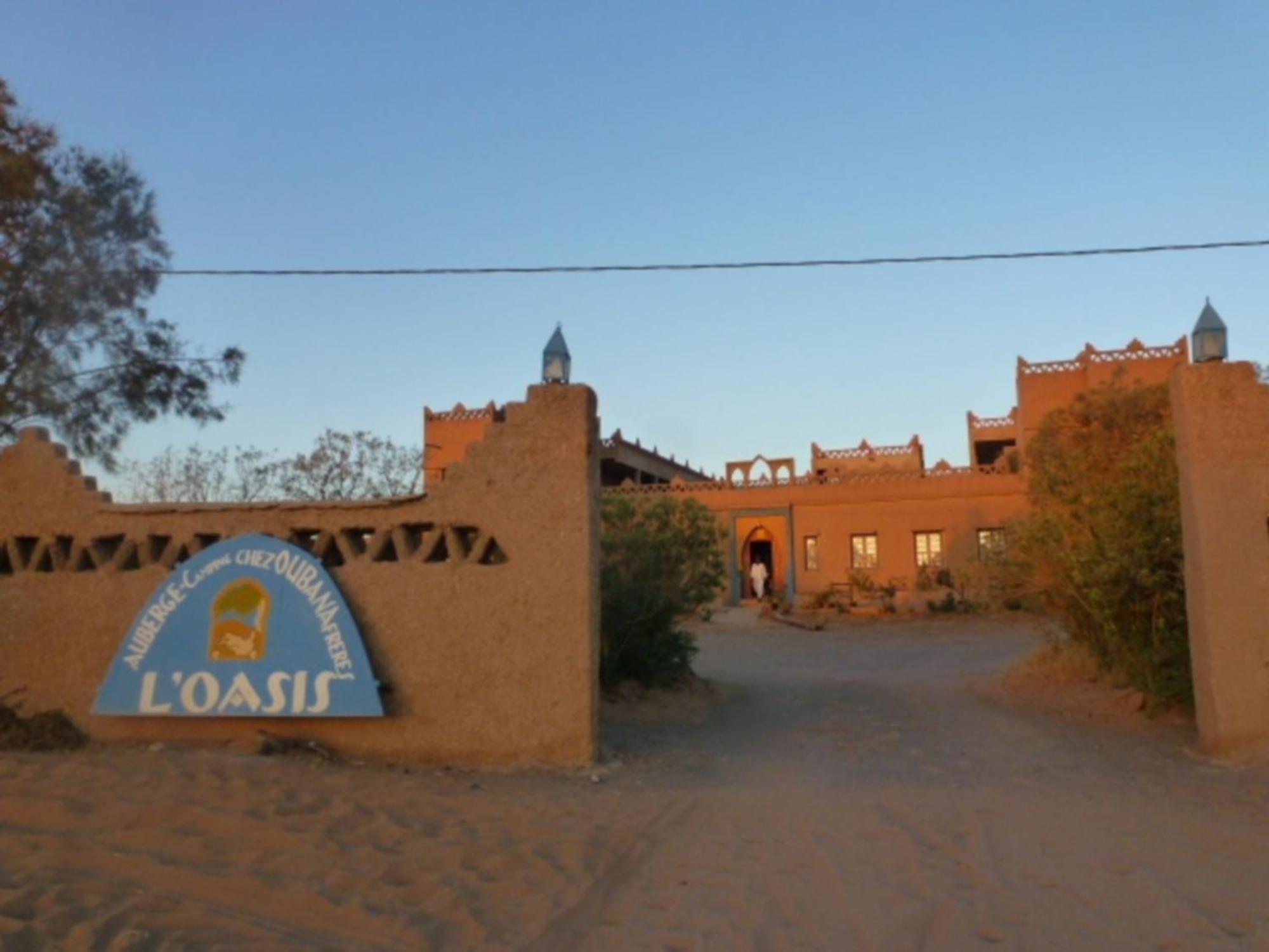 Hotel Riad Oasis 메르주가 외부 사진